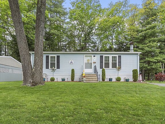3rd image of 139 Millers River Dr