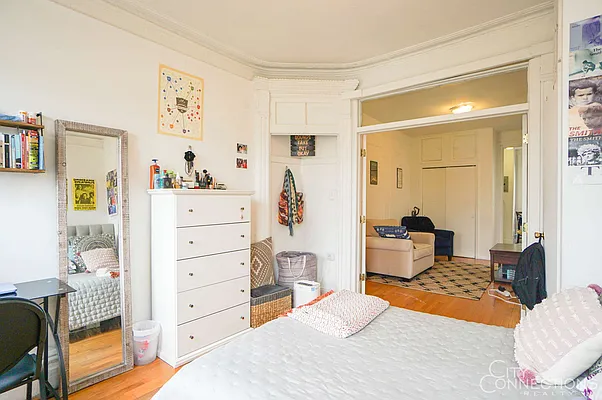 Rented by City Connections Realty | media 17