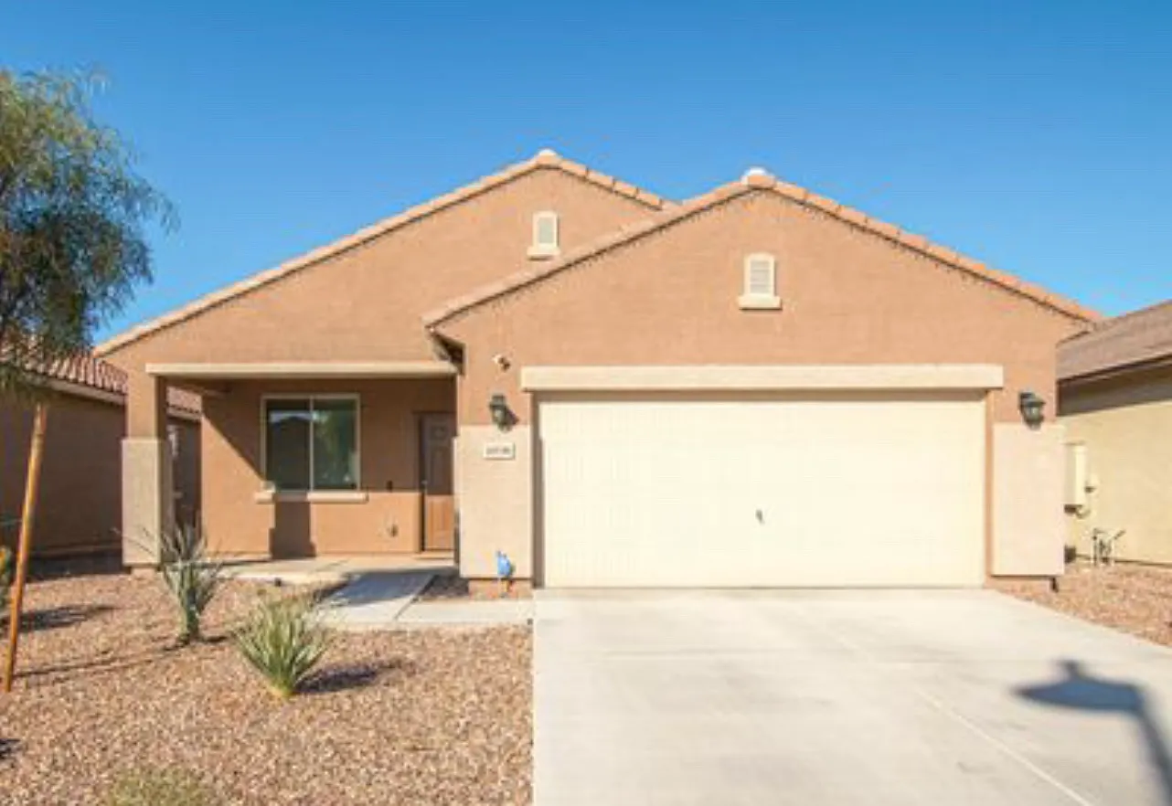 3 bed, 1578 sqft, $2,000 — Photo 1