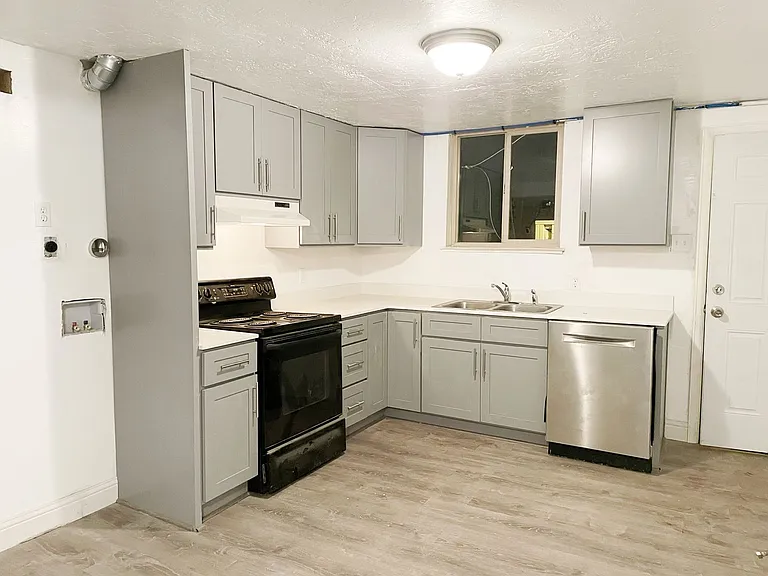 3508-3514 Bruce Randolph Ave — Photo 6