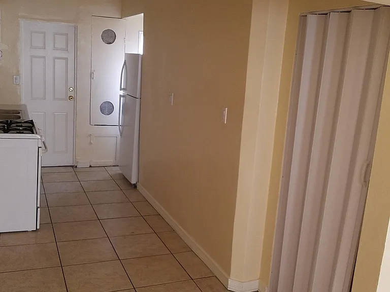 209 Columbia Pl #209 — Photo 9