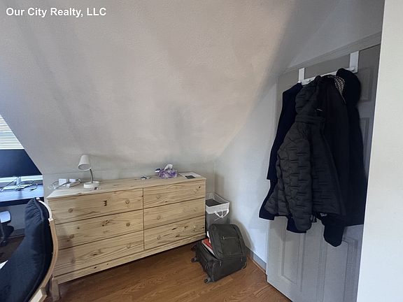 4th image of 364 Harvard St #14
