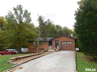 5764 Altmans Rd, Pleasant Plains, IL 62677