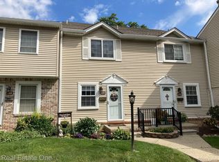 189 River Oaks APT 17, Plymouth, MI 48170