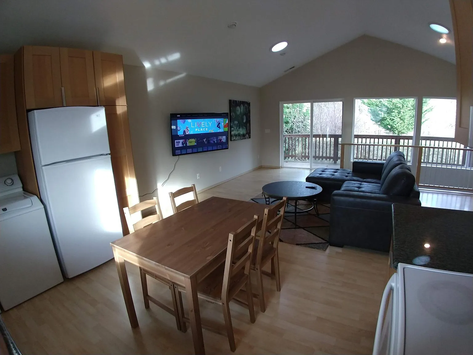 2 bed, 720 sqft, $2,900 — Photo 2