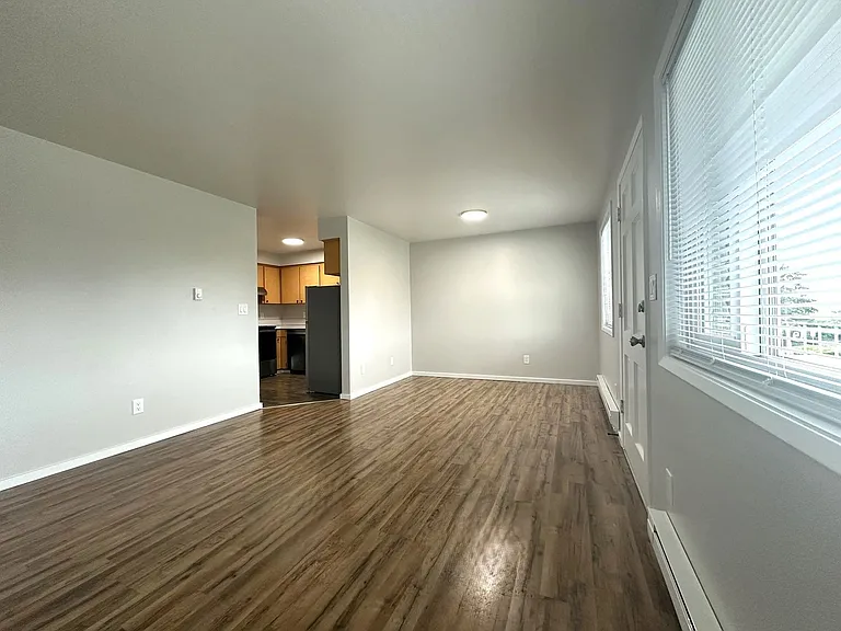 Bel-Air Apartments 8-Unit — Photo 3