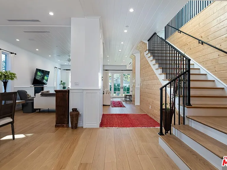 10810 Wilkins Ave — Photo 9