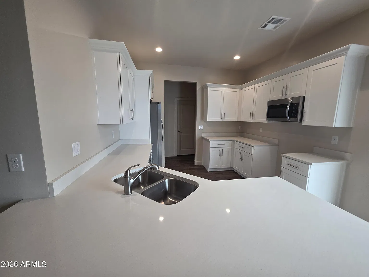 4 bed, 3.5 bath, 1600 sqft, $2,895 — Photo 4
