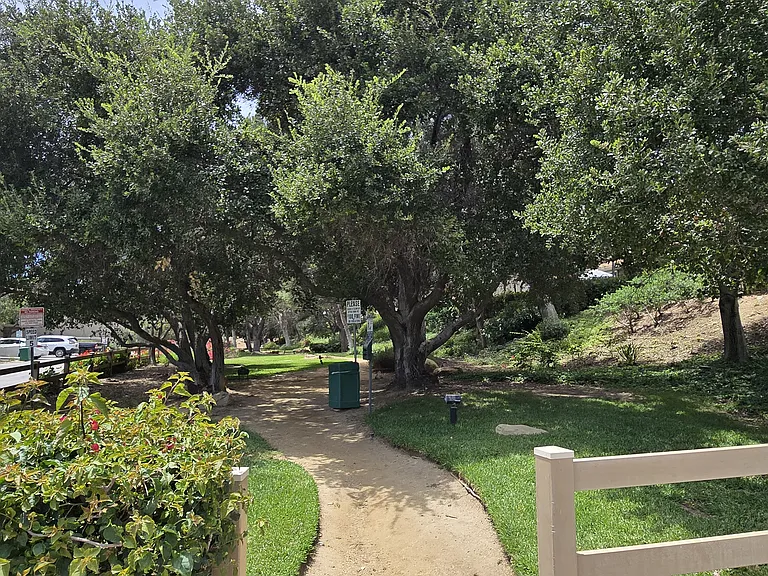 22236 Horizon Pl — Photo 35