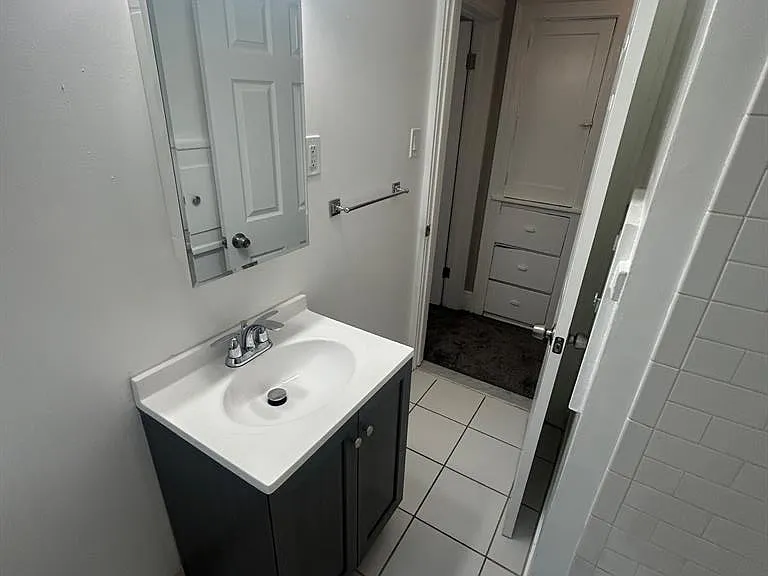 14716 Archdale St #1 — Photo 16