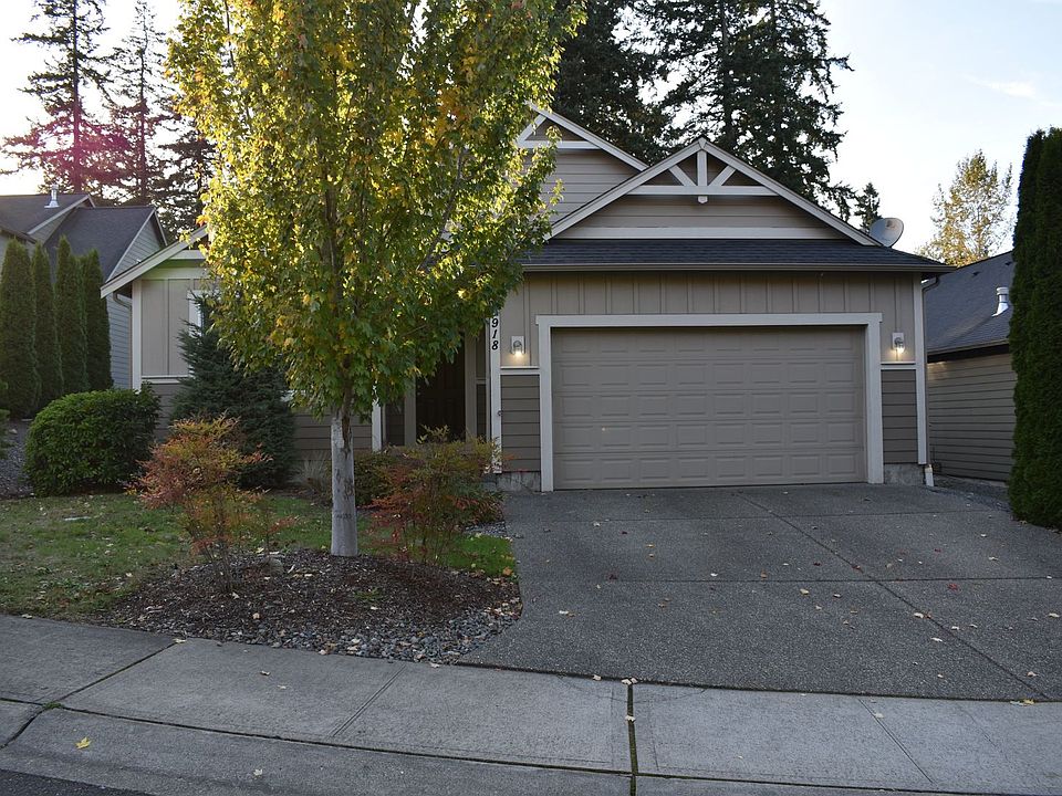1st image of 15918 19th Ave E