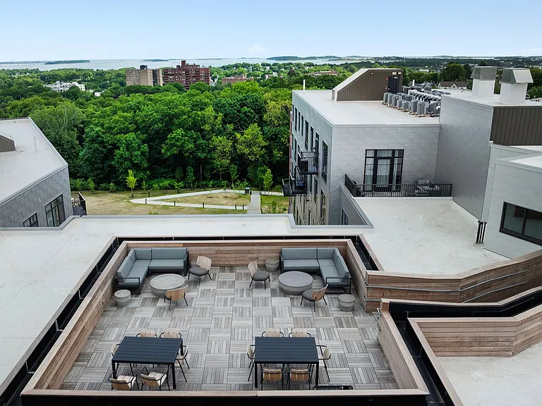 Ashlar Park — Photo 13