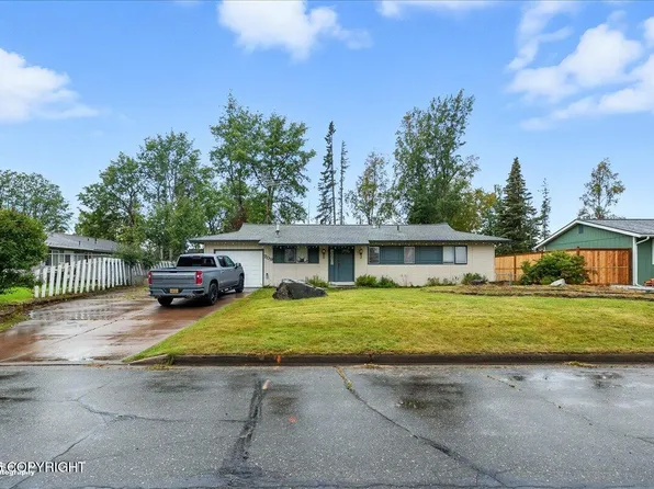 709 Cypress Dr, Kenai, AK 99611