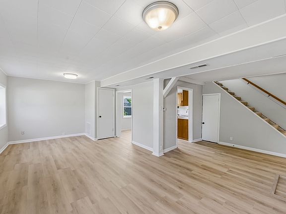 2nd image of 6 Wade St