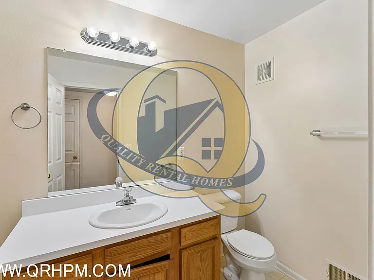 5200 N Genesee Rd — Photo 16