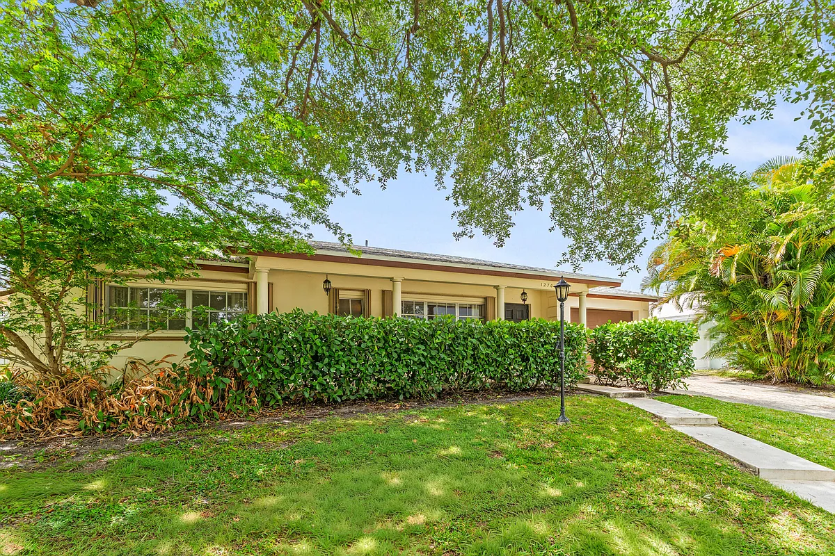 Building Photo - 1270 SW 8th St