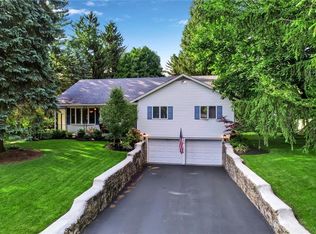 14 Poplar Ave, Orchard Park, NY 14127