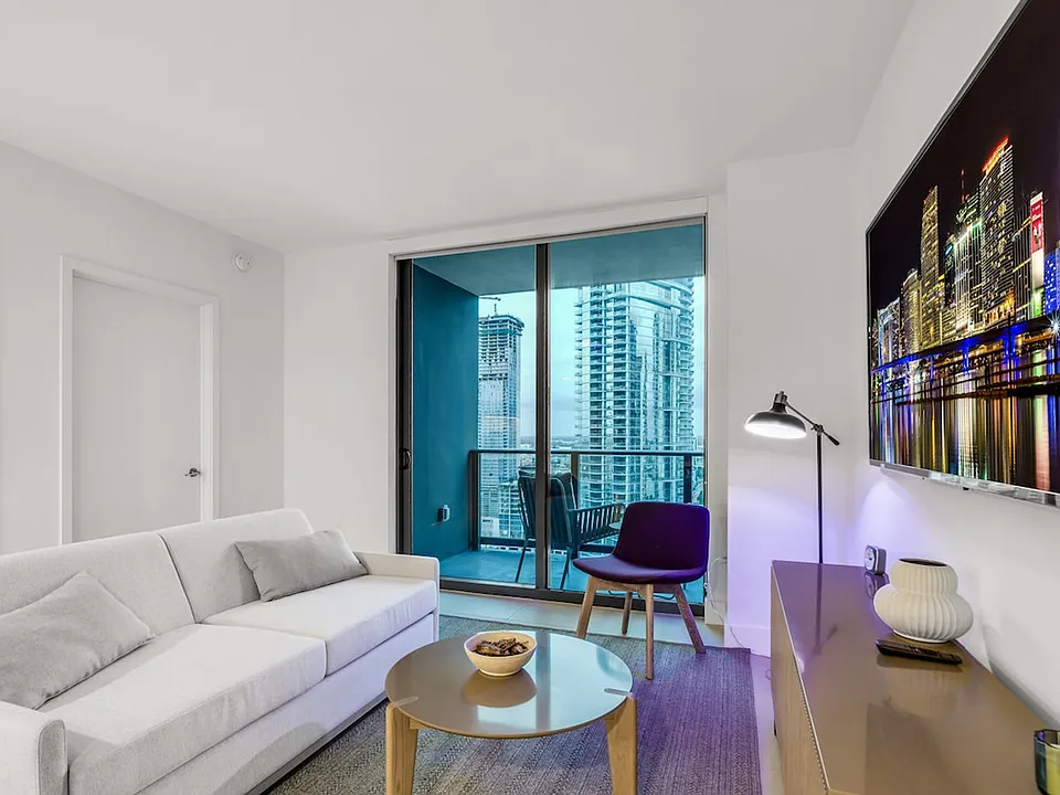 601 NE 1st Ave #31-ID1540461P