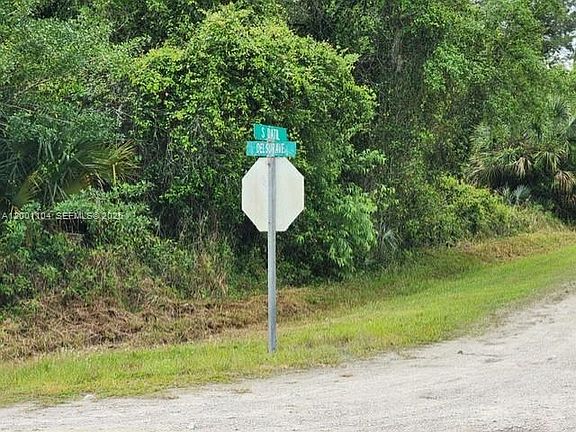 3rd image of 193 Avenida Del Sur