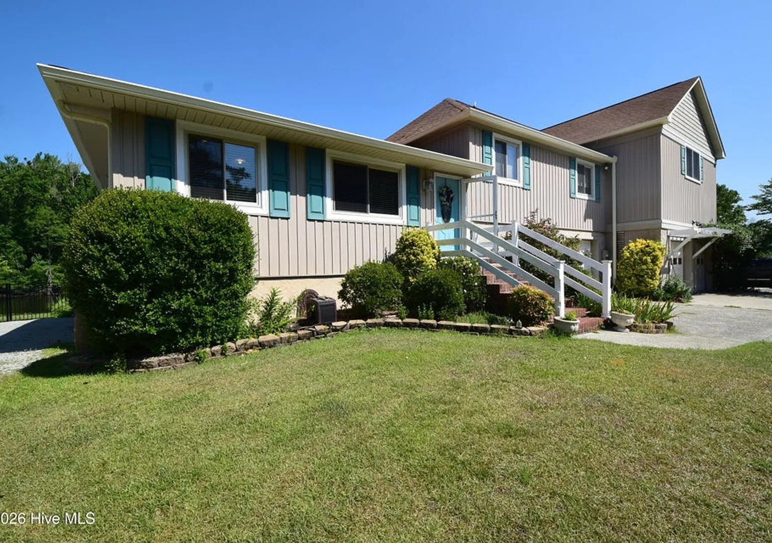 Unique Waterfront Rental with Two Docks and a Six-Car Garage — Photo 1