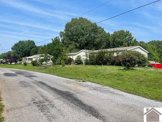 2nd image of 70 Cherokee Ct