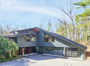 41 Stonehedge Rd, Lincoln, MA 01773