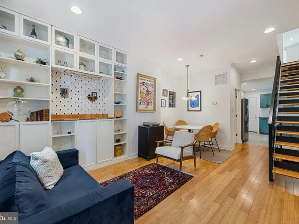 3028 Cambridge St, Philadelphia, PA 19130