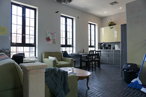 Rented by Rennit Inc. | media 27