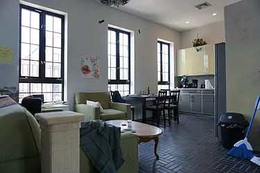 Rented by Rennit Inc.