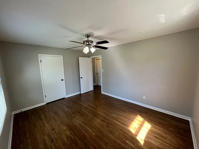 408 Jefferson Ave — Photo 11