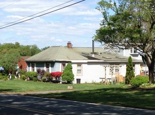 307 Mail Route Rd, Sinking Spring, PA 19608