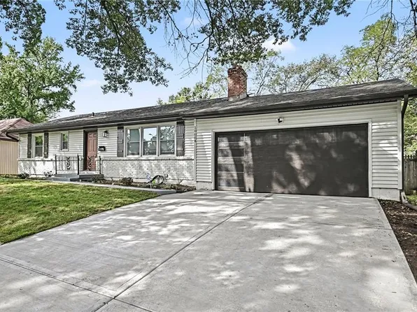 10004 Lydia Ave, Kansas City, MO 64131