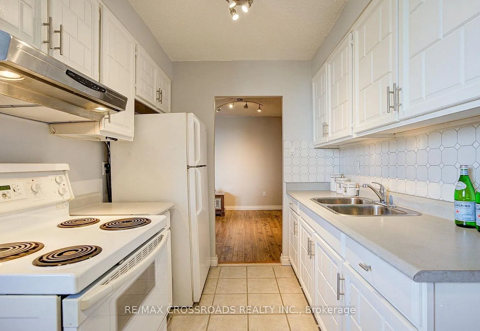 3 bed, $2,900 — Photo 4
