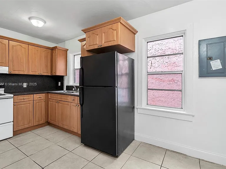 1137 NW 29th Ter #1130 — Photo 10