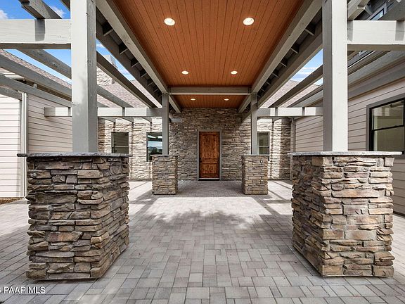 3rd image of 15090 N Meander Mountain Way