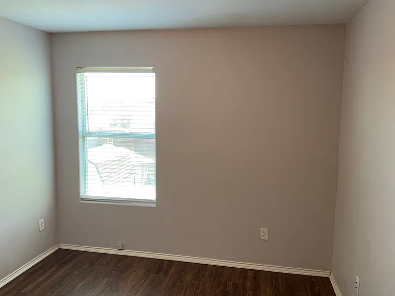 1916 Sampsell Dr — Photo 15