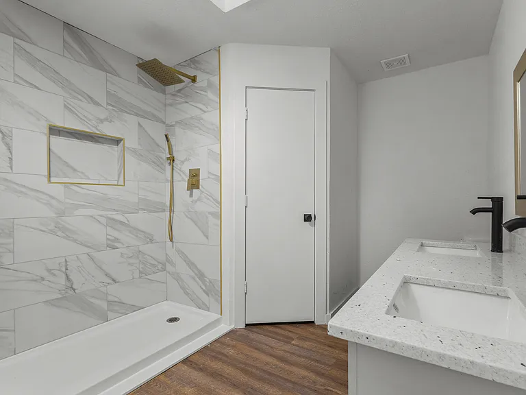 1503 Bellflower Dr — Photo 6