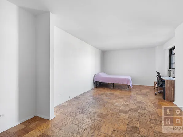 210 East Broadway image 2 of 19