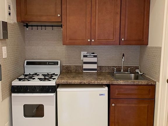 3rd image of 438 3rd Ave #4F