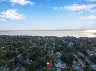 128 Peck Ave, Bristol, RI 02809