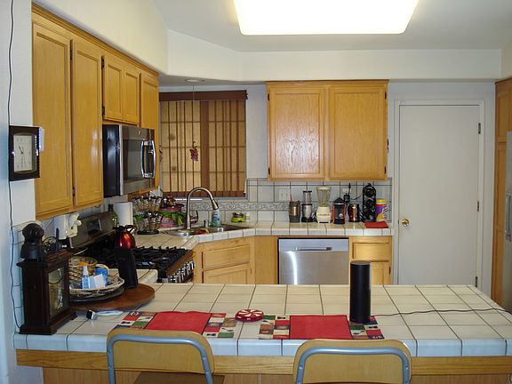 3rd image of 1464 W Mirasol Ct