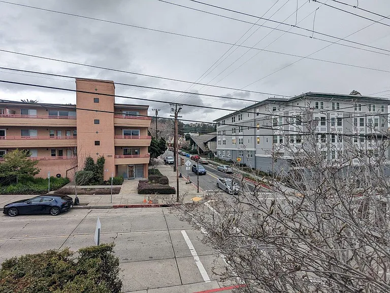 Oxford-Cedar Apartments — Photo 42