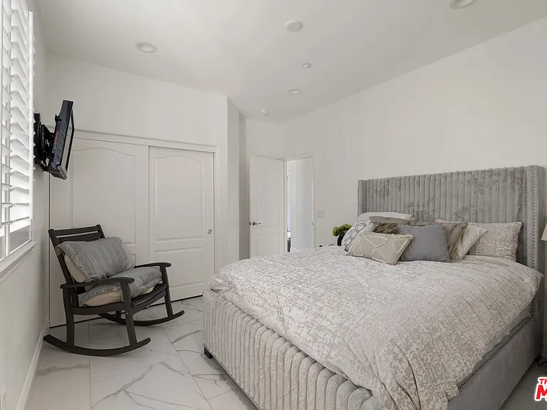 21615 Medina Estates Dr — Photo 34