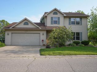 6101 Scotch Pine Way, Fitchburg, WI 53719