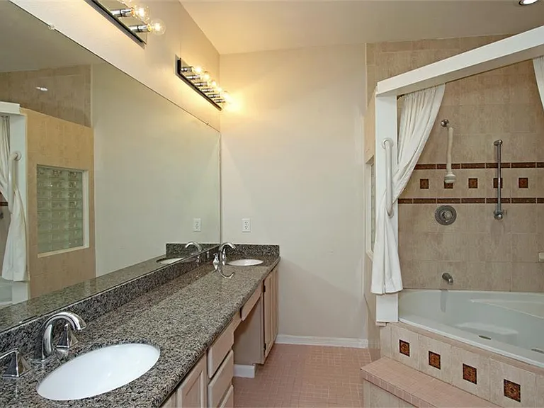 25731 Lake Lawn Dr — Photo 5