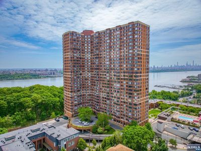100 Old Palisade Rd APT 3209, Fort Lee, NJ, 07024