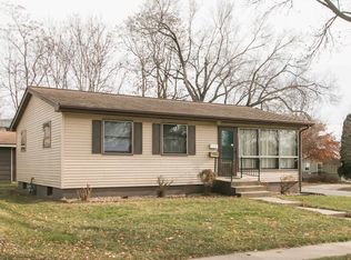 801 Cheyenne Rd NW, Cedar Rapids, IA 52405