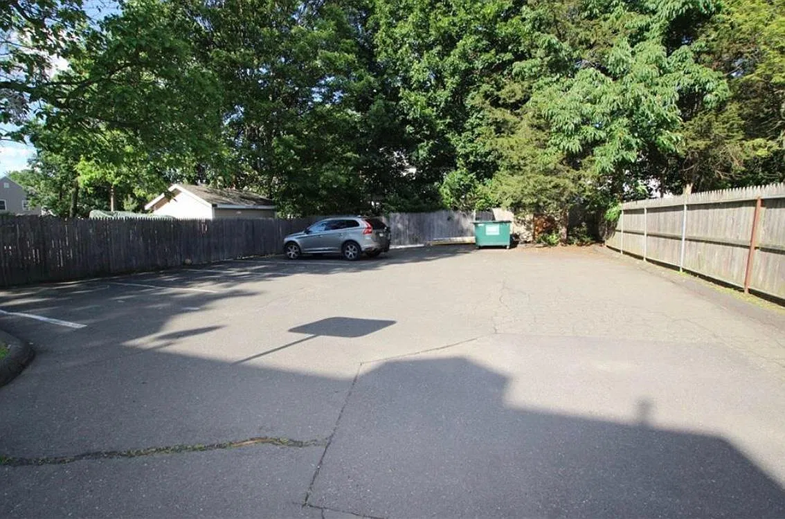 10 Linden Place — Photo 4