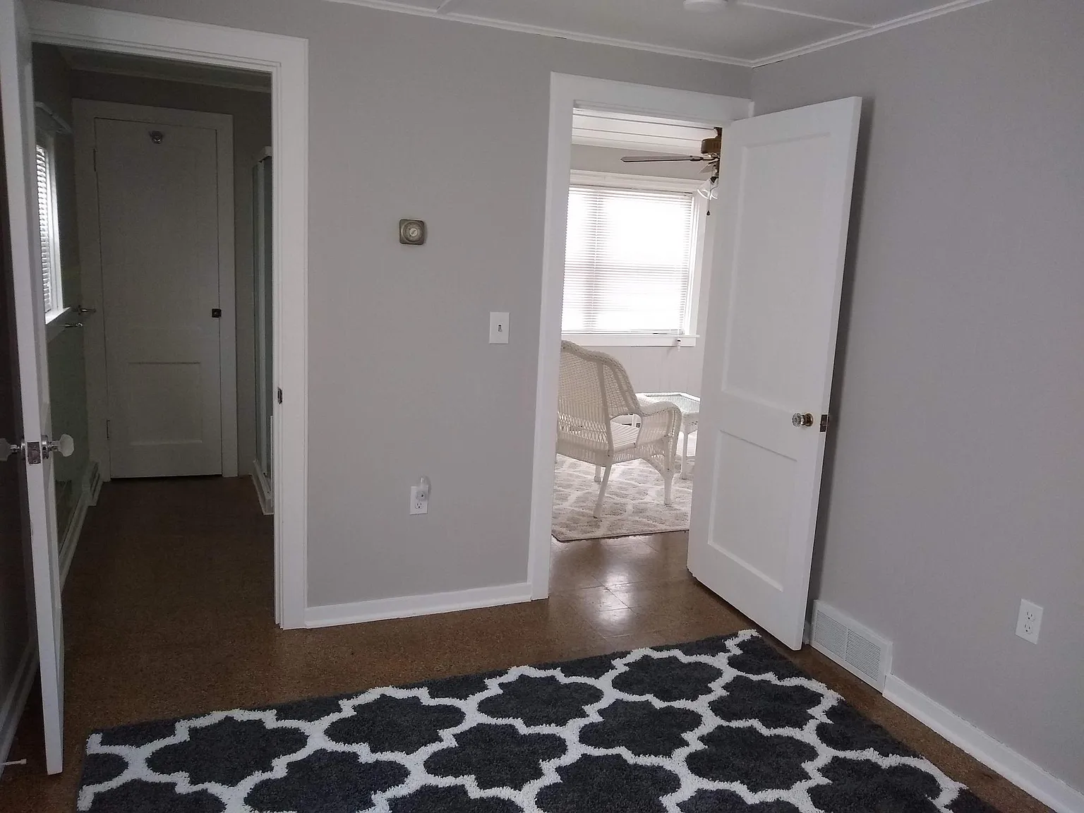 1106 Elfin Ave — Photo 4