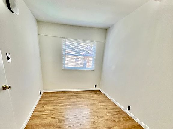 5th image of 2401 Ward St APT D